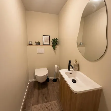 Modern Waterfront 4br With Dock & Free Parking *