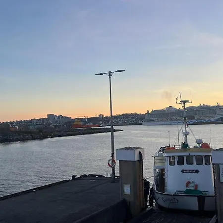 Leilighet Modern Waterfront 4br With Dock & Free Parking *