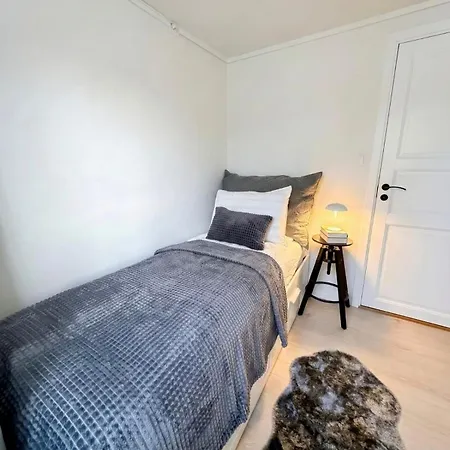 아파트 Modern Waterfront 4br With Dock & Free Parking 스타방에르