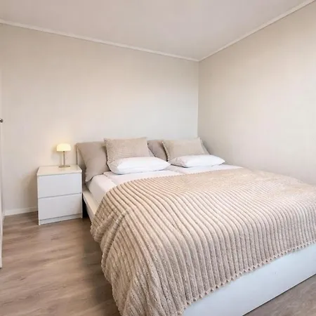 Modern Waterfront 4br With Dock & Free Parking