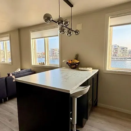 Apartamento Modern Waterfront 4br With Dock & Free Parking
