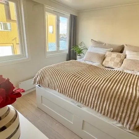 아파트 Modern Waterfront 4br With Dock & Free Parking