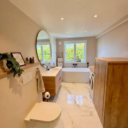 Apartament Modern Waterfront 4br With Dock & Free Parking *