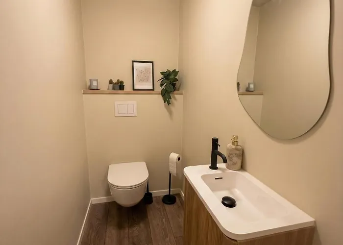 Modern Waterfront 4br With Dock & Free Parking *