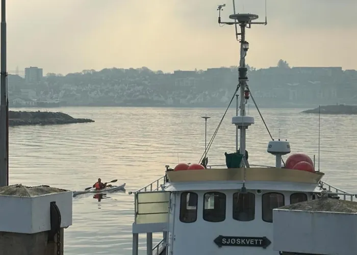 Modern Waterfront 4br With Dock & Free Parking *