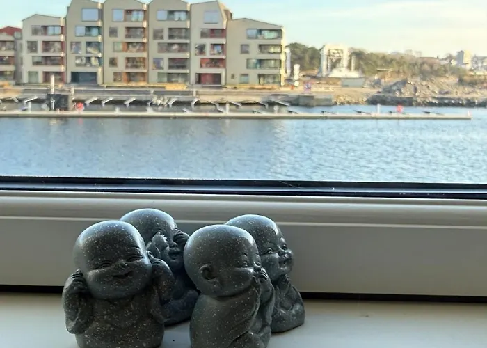 Modern Waterfront 4br With Dock & Free Parking Leilighet