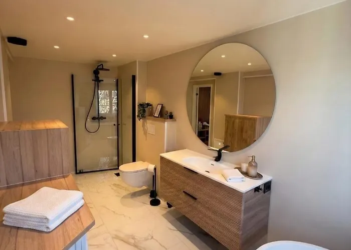 Modern Waterfront 4br With Dock & Free Parking Appartamento *