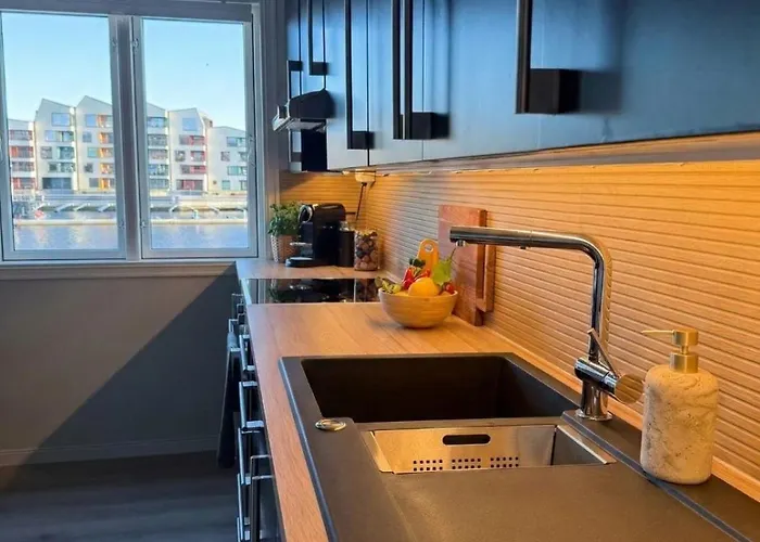 Modern Waterfront 4br With Dock & Free Parking Appartamento